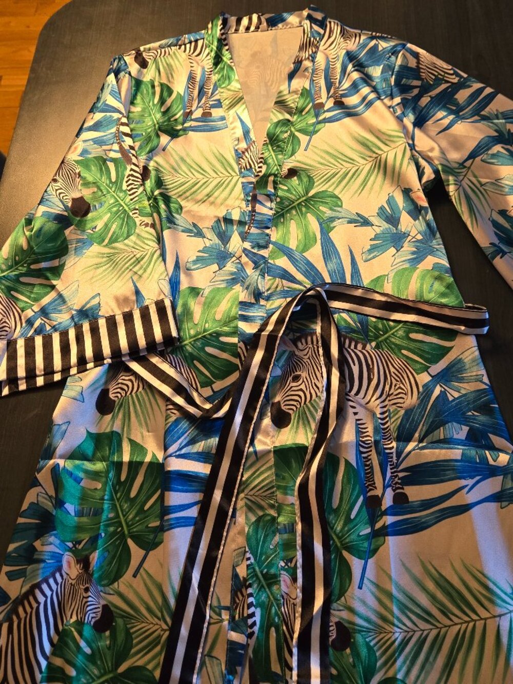 New Boutique Zebra Leaves Stripes Print Satin Kimono Loungewear Robe